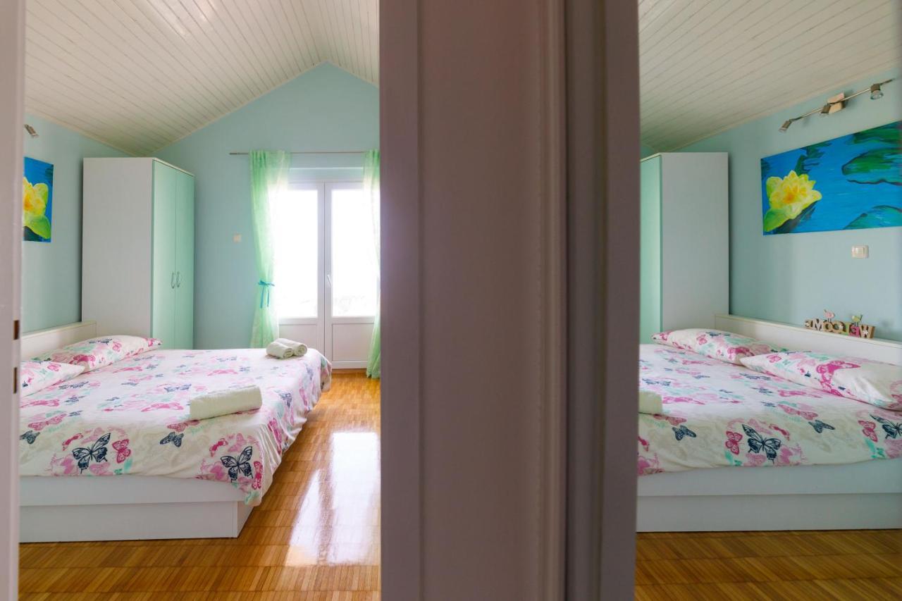 Villa Neda Макарска Екстериор снимка